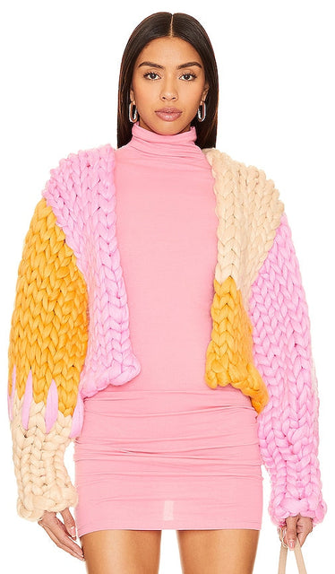 Hope Macaulay Athena Colossal Knit Jacket in Pink - Hope Macaulay - Athena Colossal - Veste en maille rose - HopeMacaulay Athena 粉色巨型针织夹克 - Hope Macaulay Athena Colossal Strickjacke in Rosa - Hope Macaulay Athena 콜로설 니트 자켓 핑크 색상 - Giacca in maglia Hope Macaulay Athena Colossal in rosa