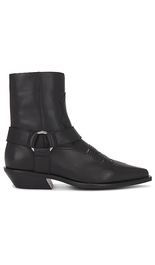 House of Harlow 1960 x REVOLVE Camila Western Boot in Black - House of Harlow 1960 x REVOLVE Botte Western Camila en Noir - House of Harlow 1960 x REVOLVE Camila 黑色西部靴 - House of Harlow 1960 x REVOLVE Camila Westernstiefel in Schwarz - House of Harlow 1960 x REVOLVE 카밀라 웨스턴 부츠 블랙 색상 - House of Harlow 1960 x REVOLVE Camila Stivale western in nero