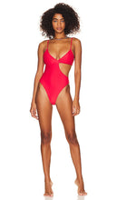 House of Harlow 1960 x REVOLVE Frankie One Piece in Red - House of Harlow 1960 x REVOLVE Frankie One Piece en Rouge - House of Harlow 1960 x REVOLVE Frankie 一件红色 - House of Harlow 1960 x REVOLVE Frankie Einteiler in Rot - House of Harlow 1960 x REVOLVE Frankie 원피스 레드 색상 - House of Harlow 1960 x REVOLVE Frankie One Piece in rosso