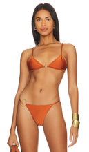 House of Harlow 1960 x REVOLVE Gunner Top in Metallic Copper - House of Harlow 1960 x REVOLVE Gunner Top en Cuivre Métallisé - House of Harlow 1960 x REVOLVE 金属铜枪手上衣 - House of Harlow 1960 x REVOLVE Gunner Top in metallischem Kupfer - House of Harlow 1960 x 메탈릭 코퍼 소재 REVOLVE 거너 탑 - House of Harlow 1960 x REVOLVE Gunner Top in rame metallizzato