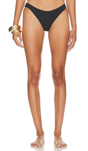 House of Harlow 1960 x REVOLVE Jupiter Bottom in Black - House of Harlow 1960 x REVOLVE Bas Jupiter en Noir - House of Harlow 1960 x REVOLVE Jupiter 黑色底裤 - House of Harlow 1960 x REVOLVE Jupiter Bottom in Schwarz - House of Harlow 1960 x REVOLVE Jupiter 하의 블랙 색상 - House of Harlow 1960 x REVOLVE Jupiter Bottom in nero