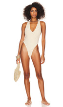 House of Harlow 1960 x REVOLVE Lumi One Piece in Cream - House of Harlow 1960 x REVOLVE Lumi One Piece en Crème - House of Harlow 1960 x REVOLVE Lumi One Piece 奶油色 - House of Harlow 1960 x REVOLVE Lumi Einteiler in Creme - House of Harlow 1960 x REVOLVE 루미 원피스 in 크림 - House of Harlow 1960 x REVOLVE Lumi One Piece in crema