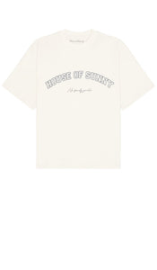 House of Sunny The Family Tee in Cream - T-shirt House of Sunny The Family en crème - House of Sunny The Family 奶油色 T 恤 - House of Sunny The Family T-Shirt in Creme - House of Sunny 더 패밀리 티셔츠 - Maglietta House of Sunny The Family in crema