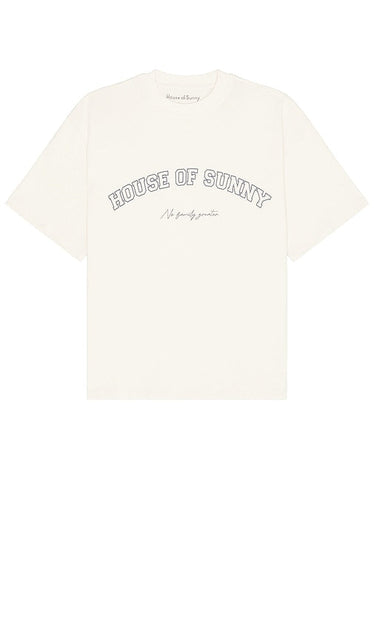 House of Sunny The Family Tee in Cream - T-shirt House of Sunny The Family en crème - House of Sunny The Family 奶油色 T 恤 - House of Sunny The Family T-Shirt in Creme - House of Sunny 더 패밀리 티셔츠 - Maglietta House of Sunny The Family in crema