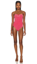 Hunza G Brooke One Piece in Red - Hunza G Brooke une pièce en rouge - Hunza G Brooke 一件红色衣服 - Hunza G Brooke Einteiler in Rot - Hunza G Brooke 원피스 - Costume intero di Hunza G Brooke in rosso