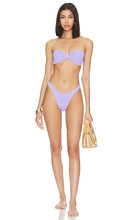 Hunza G Jean Bikini Set in Lavender - Ensemble bikini Hunza G Jean en lavande - Hunza G Jean 薰衣草色比基尼套装 - Hunza G Jeans-Bikini-Set in Lavendel - Hunza G Jean 비키니 세트 라벤더 색상 - Set bikini Hunza G Jean color lavanda