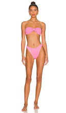 Hunza G Jean Bikini Set in Pink - Ensemble de bikini Hunza G Jean en rose - Hunza G Jean 粉色比基尼套装 - Hunza G Jeans-Bikini-Set in Rosa - Hunza G Jean 비키니 세트 핑크색 - Set bikini Hunza G Jean in rosa