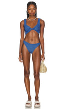 Hunza G Juno Bikini Set in Blue - Hunza G - Ensemble bikini Juno en bleu - Hunza G Juno 蓝色比基尼套装 - Hunza G Juno Bikini-Set in Blau - Hunza G Juno 비키니 세트 블루 색상 - Set bikini Hunza G Juno in blu