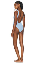 Hunza G Square Neck One Piece in Baby Blue - Hunza G - Une pièce à col carré en bleu bébé - Hunza G 淡蓝色方领一件 - Hunza G Einteiler mit quadratischem Ausschnitt in Babyblau - Hunza G 스퀘어넥 원피스 - Costume intero Hunza G con collo quadrato in celeste