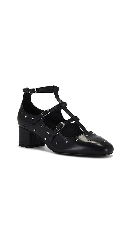 INTENTIONALLY BLANK Pickle Heel in Black