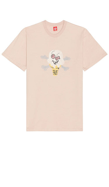 ICECREAM Cherry Face Short Sleeve Tee in Pink - T-shirt à manches courtes ICECREAM Cherry Face en rose - ICECREAM 粉色樱桃脸短袖 T 恤 - ICECREAM Cherry Face Kurzarm-T-Shirt in Rosa - ICECREAM 체리 페이스 반팔 티셔츠 핑크 색상 - T-shirt a maniche corte con faccia di ciliegia Icecream in rosa