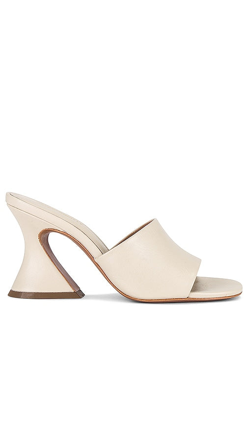 INTENTIONALLY BLANK 1-800 Mule in Cream - INTENTIONNELLEMENT BLANK 1-800 Mule en crème - 特意空白 1-800 奶油色穆勒鞋 - ABSICHTLICH BLANK 1-800 Mule in Creme - INTENTIONALLY BLANK 1-800 뮬 인 크림 - INTENZIONALMENTE BIANCO 1-800 Mule in Crema