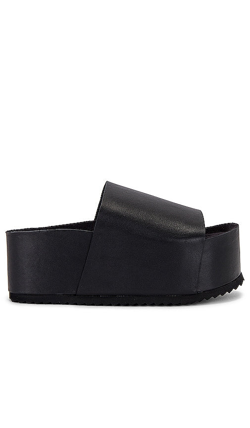 INTENTIONALLY BLANK Brenda Sandal in Black - INTENTIONNELLEMENT BLANK Sandale Brenda en Noir - 故意空白 Brenda 黑色凉鞋 - ABSICHTLICH BLANK Brenda Sandale in Schwarz - INTENTIONALLY BLANK Brenda 샌들 블랙 컬러 - Sandalo Brenda INTENTIONALLY BLANK in nero