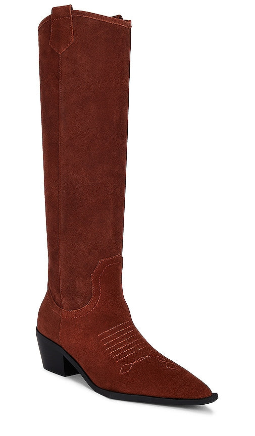 INTENTIONALLY BLANK Karianne Boot in Chocolate