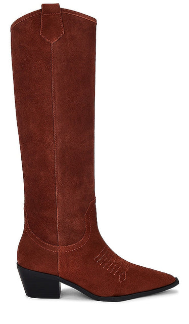 INTENTIONALLY BLANK Karianne Boot in Chocolate - INTENTIONNELLEMENT BLANK Botte Karianne en Chocolat - 故意空白的 Karianne 巧克力色靴子 - ABSICHTLICH BLANK Karianne Boot in Schokolade - INTENTIONALLY BLANK 초콜릿 컬러의 Karianne 부츠 - Stivale Karianne INTENZIONALMENTE BIANCO in cioccolato