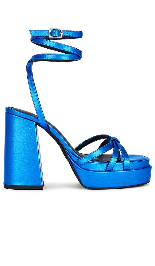 INTENTIONALLY BLANK x REVOLVE Detroit Platform Sandal in Blue - INTENTIONALLY BLANK x REVOLVE - Sandale à plateforme Detroit en bleu - INTENTIONALLY BLANK x REVOLVE Detroit 蓝色厚底凉鞋 - ABSICHTLICH BLANK x REVOLVE Detroit Plateau-Sandale in Blau - INTENTIONALLY BLANK x REVOLVE 디트로이트 플랫폼 샌들 블루 색상 - Sandalo con plateau INTENTIONALLY BLANK x REVOLVE Detroit in blu