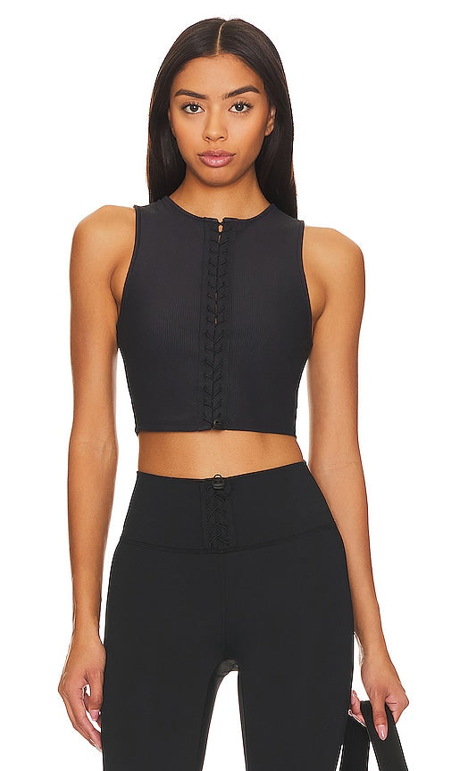 IVL Collective Lace Up Tank in Black - IVL Collective Débardeur à lacets en noir - IVL Collective 黑色系带背心 - IVL Collective Schnür-Tanktop in Schwarz - IVL Collective 레이스업 탱크탑 - Canotta con lacci IVL Collective in nero