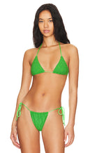 Indah Candy Bikini Top in Green - Haut de bikini Indah Candy en vert - Indah Candy 绿色比基尼上衣 - Indah Candy Bikinioberteil in Grün - Indah Candy 비키니 탑 - Top bikini Indah Candy in verde