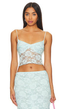 Indah Palmer Lace Camisole in Baby Blue - Indah Palmer - Caraco en dentelle bleu bébé - Indah Palmer 淡蓝色蕾丝吊带背心 - Indah Palmer Spitzen-Camisole in Babyblau - Indah Palmer 레이스 캐미솔 - Canotta in pizzo Indah Palmer in celeste