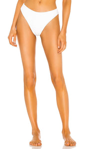 Indah Sal Skimpy Bottom in White - Indah Sal - Bas skinny en blanc - Indah Sal 白色紧身底裤 - Indah Sal Knappes Unterteil in Weiß - Indah Sal 스킴피 하의 화이트 색상 - Fondo succinto di Indah Sal in bianco