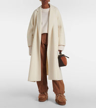 Inuikii Long Curly shearling and suede snow boots