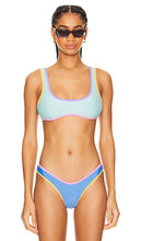 It's Now Cool 90's Duo Crop Bikini Top in Blue - Haut de bikini court Duo It's Now Cool des années 90 en bleu - It's Now Cool 90 年代蓝色短款比基尼上衣 - It's Now Cooles 90er-Duo-Crop-Bikinioberteil in Blau - It's Now Cool 90's 듀오 크롭 비키니 탑 블루 색상 - Ora è cool il top bikini corto Duo anni '90 in blu