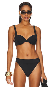 It's Now Cool The Contour Boot Bikini Top in Black - It's Now Cool - Haut de bikini Contour Boot en noir - 现在很酷黑色轮廓靴式比基尼上衣 - It's Now Cool: Das Contour Boot-Bikinioberteil in Schwarz - It's Now Cool The Contour Boot 비키니 탑 블랙 색상 - Adesso è cool il top bikini Contour Boot in nero