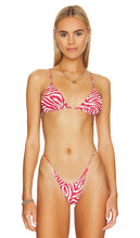 It's Now Cool The String Bikini Top in Red - It's Now Cool - Haut de bikini string rouge - 现在很酷红色系带比基尼上衣 - It's Now Cool: Das String-Bikinioberteil in Rot - It's Now Cool The String 비키니 탑 레드 색상 - Adesso è cool il top bikini a stringhe in rosso