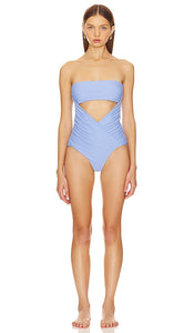 JADE SWIM Emery One Piece in Baby Blue - JADE SWIM Emery une pièce en bleu bébé - JADE SWIM 金刚砂一件 淡蓝色 - JADE SWIM Emery Einteiler in Babyblau - JADE SWIM 에머리 원피스 베이비 블루 색상 - JADE SWIM Costume intero Emery in celeste