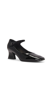Jeffrey Campbell Pettigrew Pump in Black