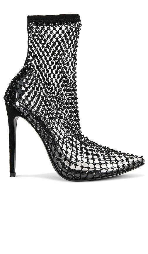 JLO Jennifer Lopez x REVOLVE Bronx Bootie in Black - Bottines JLO Jennifer Lopez x REVOLVE Bronx en noir - JLO Jennifer Lopez x REVOLVE Bronx 黑色短靴 - JLO Jennifer Lopez x REVOLVE Bronx Bootie in Schwarz - JLO Jennifer Lopez x REVOLVE Bronx 부츠 블랙 색상 - Stivaletto JLO Jennifer Lopez x REVOLVE Bronx in nero