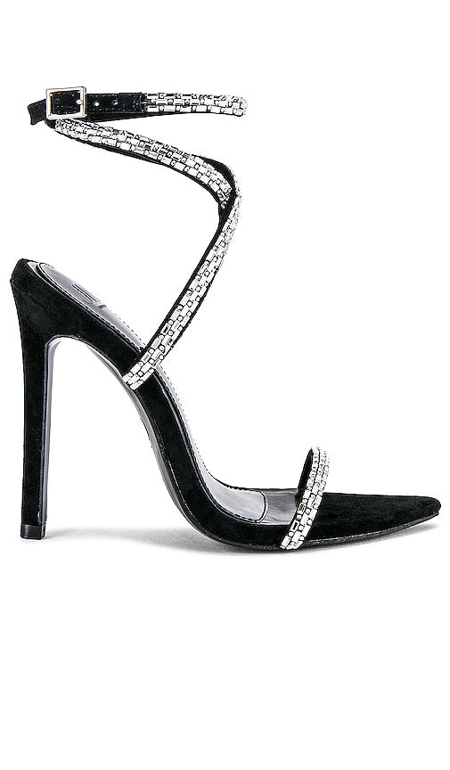 JLO Jennifer Lopez x REVOLVE Star Sandal in Black - Sandale étoile JLO Jennifer Lopez x REVOLVE en noir - JLO Jennifer Lopez x REVOLVE 黑色星星凉鞋 - JLO Jennifer Lopez x REVOLVE Star Sandale in Schwarz - JLO Jennifer Lopez x REVOLVE 스타 샌들 블랙 색상 - Sandali JLO Jennifer Lopez x REVOLVE Star in nero