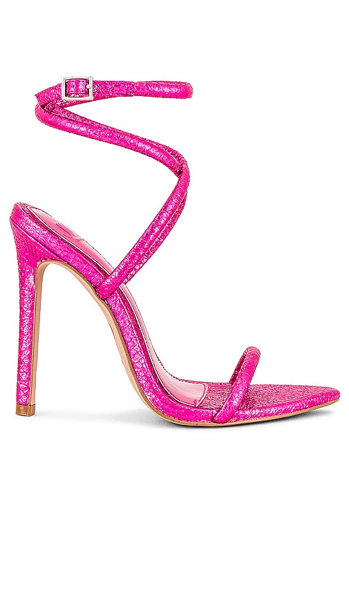 JLO Jennifer Lopez x REVOLVE Star Sandal in Fuchsia - Sandale étoile JLO Jennifer Lopez x REVOLVE en fuchsia - JLO Jennifer Lopez x REVOLVE Star 紫红色凉鞋 - JLO Jennifer Lopez x REVOLVE Star Sandale in Fuchsia - JLO Jennifer Lopez x REVOLVE 스타 샌들 in Fuchsia - Sandalo JLO Jennifer Lopez x REVOLVE Star in fucsia
