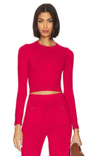 JoosTricot Sleeve Crop Top in Fuchsia - JoosHaut court à manches en tricot fuchsia - Joos紫红色经编袖短款上衣 - JoosTricot-Ärmel-Crop-Top in Fuchsia - JoosTricot 슬리브 크롭 탑 - Top corto con maniche JoosTricot in fucsia