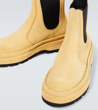 Jacquemus Les Chelsea Pavane suede Chelsea boots