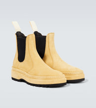 Jacquemus Les Chelsea Pavane suede Chelsea boots