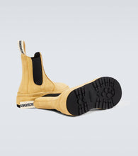 Jacquemus Les Chelsea Pavane suede Chelsea boots