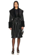 Jakke Bailey Coat in Black