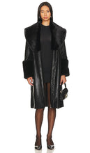 Jakke Bailey Coat in Black