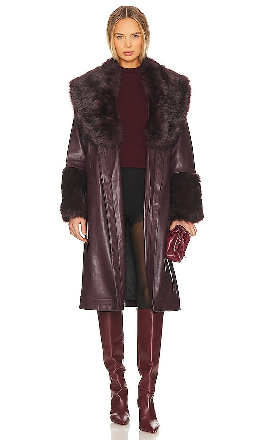Jakke Bailey Coat in Burgundy