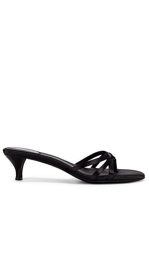 Jeffrey Campbell Doretta Sandal in Black - Jeffrey Campbell Sandale Doretta en noir - Jeffrey Campbell Doretta 黑色凉鞋 - Jeffrey Campbell Doretta Sandale in Schwarz - Jeffrey Campbell Doretta 샌들 블랙 색상 - Sandalo Doretta Jeffrey Campbell in nero