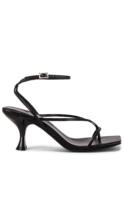 Jeffrey Campbell Fluxx Sandal in Black - Jeffrey Campbell Fluxx Sandale en Noir - Jeffrey Campbell Fluxx 黑色凉鞋 - Jeffrey Campbell Fluxx Sandale in Schwarz - Jeffrey Campbell Fluxx 샌들블랙 컬러 - Sandalo Fluxx Jeffrey Campbell in nero