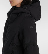 Jet Set Joanna ski jacket