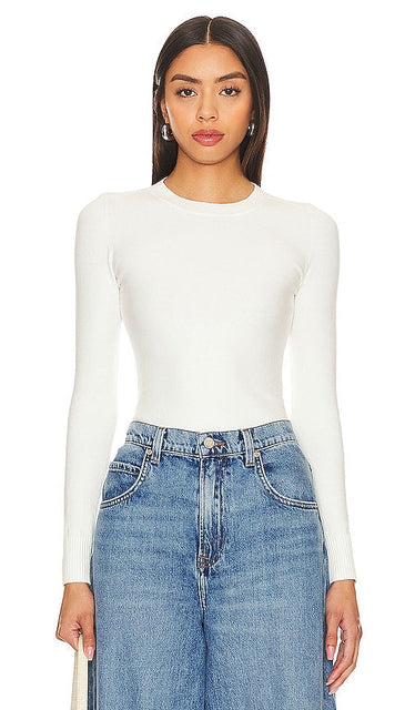 JoosTricot Solid Peachskin Crew Neck in White - JoosTricot Col rond en peau de pêche unie en blanc - JoosTricot 白色纯色桃皮圆领毛衣 - JoosTricot Solid Peachskin Rundhalsausschnitt in Weiß - JoosTricot 솔리드 피치스킨 크루넥 화이트 색상 - JoosTricot girocollo in pelle di pesca solida in bianco