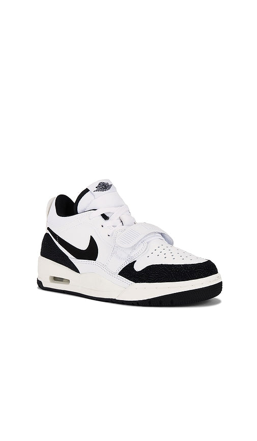 Jordan Air Jordan Legacy 312 Low Sneaker in Black,White