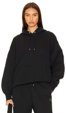 Jordan Pullover Hoodie in Black - Jordan - Sweat à capuche en noir - Jordan 黑色套头连帽衫 - Jordan Pullover Hoodie in Schwarz - Jordan 풀오버 후디블랙 색상 - Felpa con cappuccio pullover Jordan in nero
