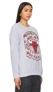 Junk Food Bulls Chrome Lines Crew Sweatshirt in Grey