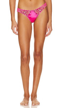 KAT THE LABEL Electra Thong in Pink - String Electra KAT THE LABEL en rose - KAT THE LABEL Electra 粉色丁字裤 - KAT THE LABEL Electra Tanga in Rosa - KAT THE LABEL 일렉트라 끈팬티 핑크 색상 - Perizoma Electra KAT THE LABEL in rosa