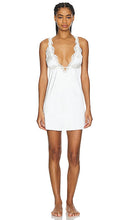 KAT THE LABEL Murphy Slip in Ivory - KAT THE LABEL - Murphy Slip en ivoire - KAT THE LABEL 象牙色墨菲衬裙 - KAT THE LABEL Murphy Slip in Elfenbein - KAT THE LABEL 머피 슬립 아이보리 색상 - KAT THE LABEL Murphy Slip in avorio