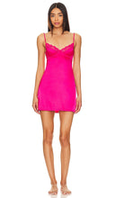 KAT THE LABEL Sienna Slip in Pink - KAT THE LABEL Slip Sienna en rose - KAT THE LABEL Sienna 粉色衬裙 - KAT THE LABEL Sienna Slip in Pink - KAT THE LABEL 시에나 슬립 핑크 색상 - KAT THE LABEL Sienna Slip in rosa